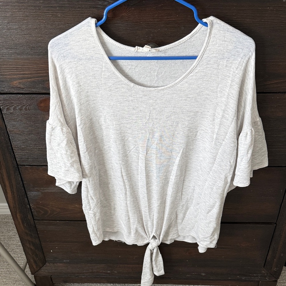 Chic Light Gray Women's Short Sleeve Top
